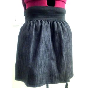 Julie's Closet elastic waisted mini skirt